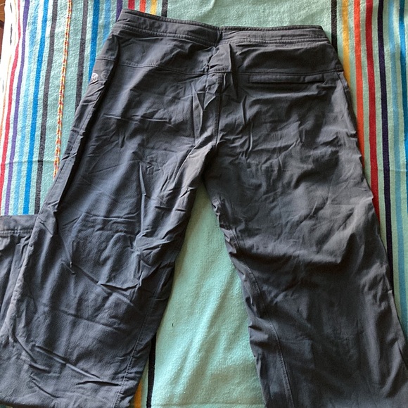 Fleece lined Mountain Hardware pants - Picture 2 of 3